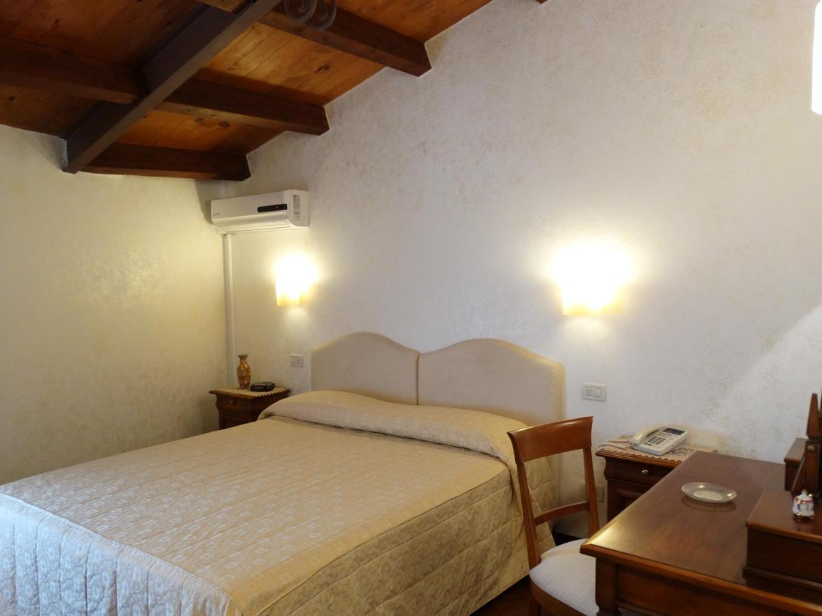 Hotel San Giuseppe Gerace Bagian luar foto